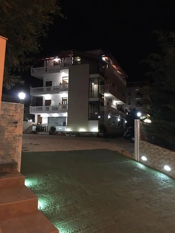 Villa Ideal Ksamil 3*,